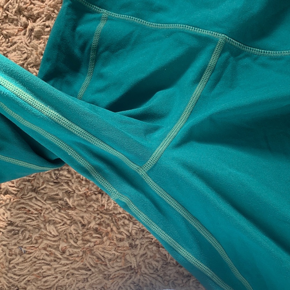 Teal and Purple Activewear Set - Picture 4 of 9